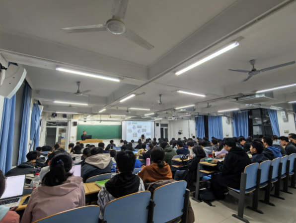 截屏2025-11-13 22.08.54.png