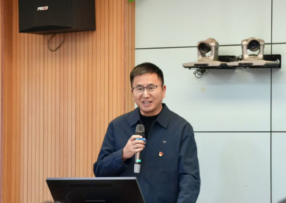 截屏2025-12-25 12.23.28.png